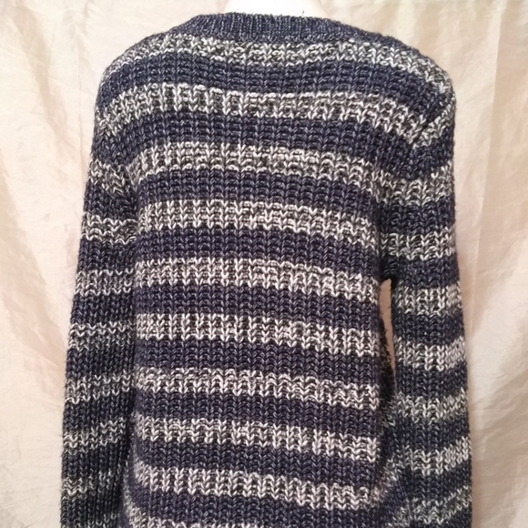 Vitoria Secret Knit Sweater - Picture 3 of 8